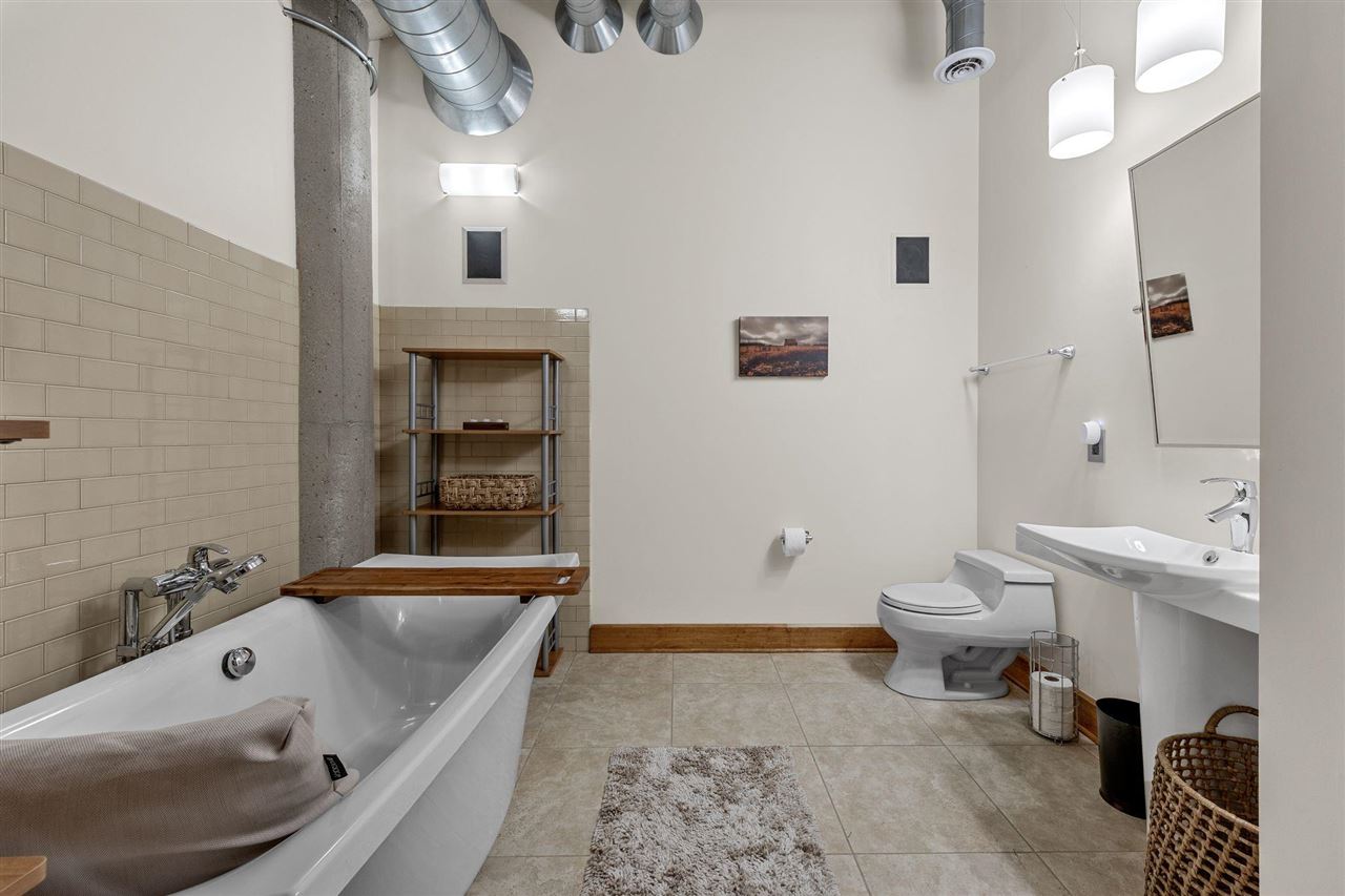 900 2nd Street Cedar Rapids IA 52401