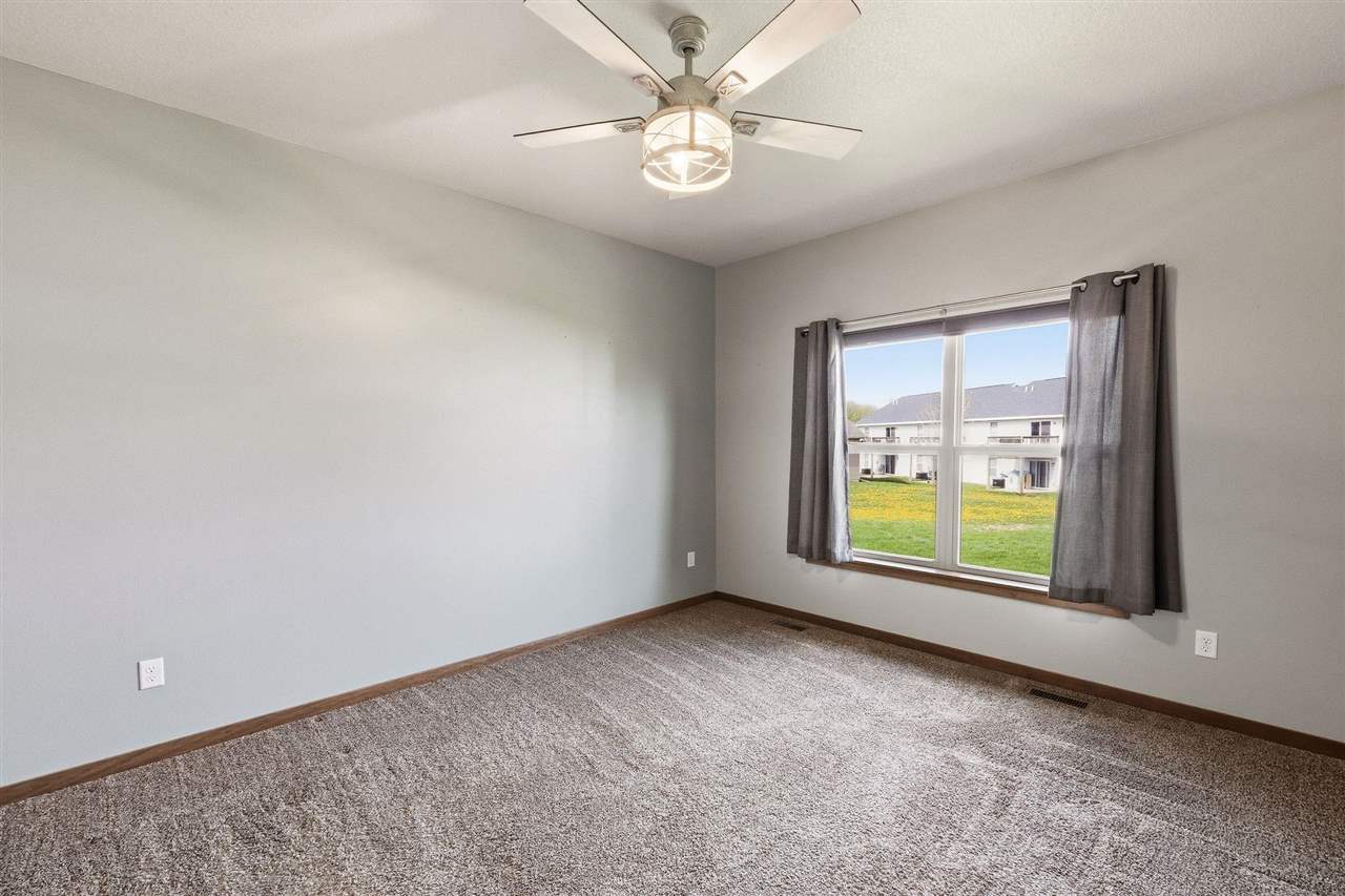 329 Windflower Lane Solon IA 52333