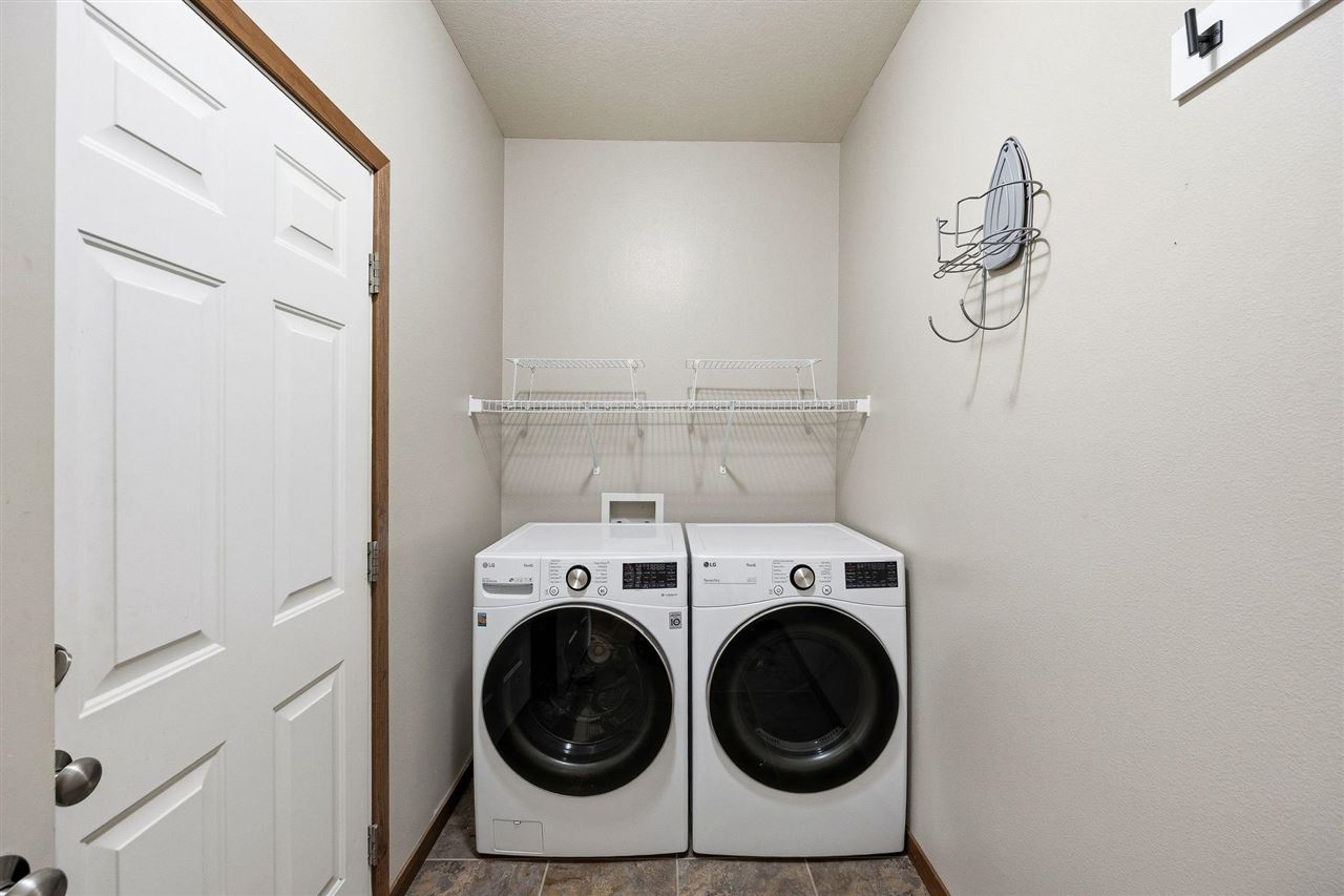 329 Windflower Lane Solon IA 52333