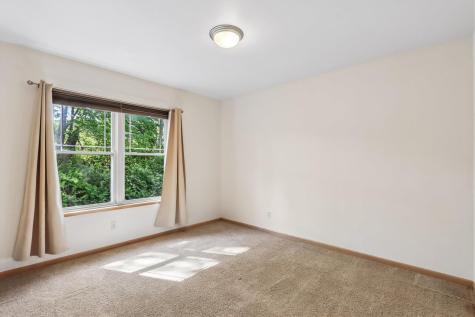 1092 Walnut Avenue Riverside IA 52327