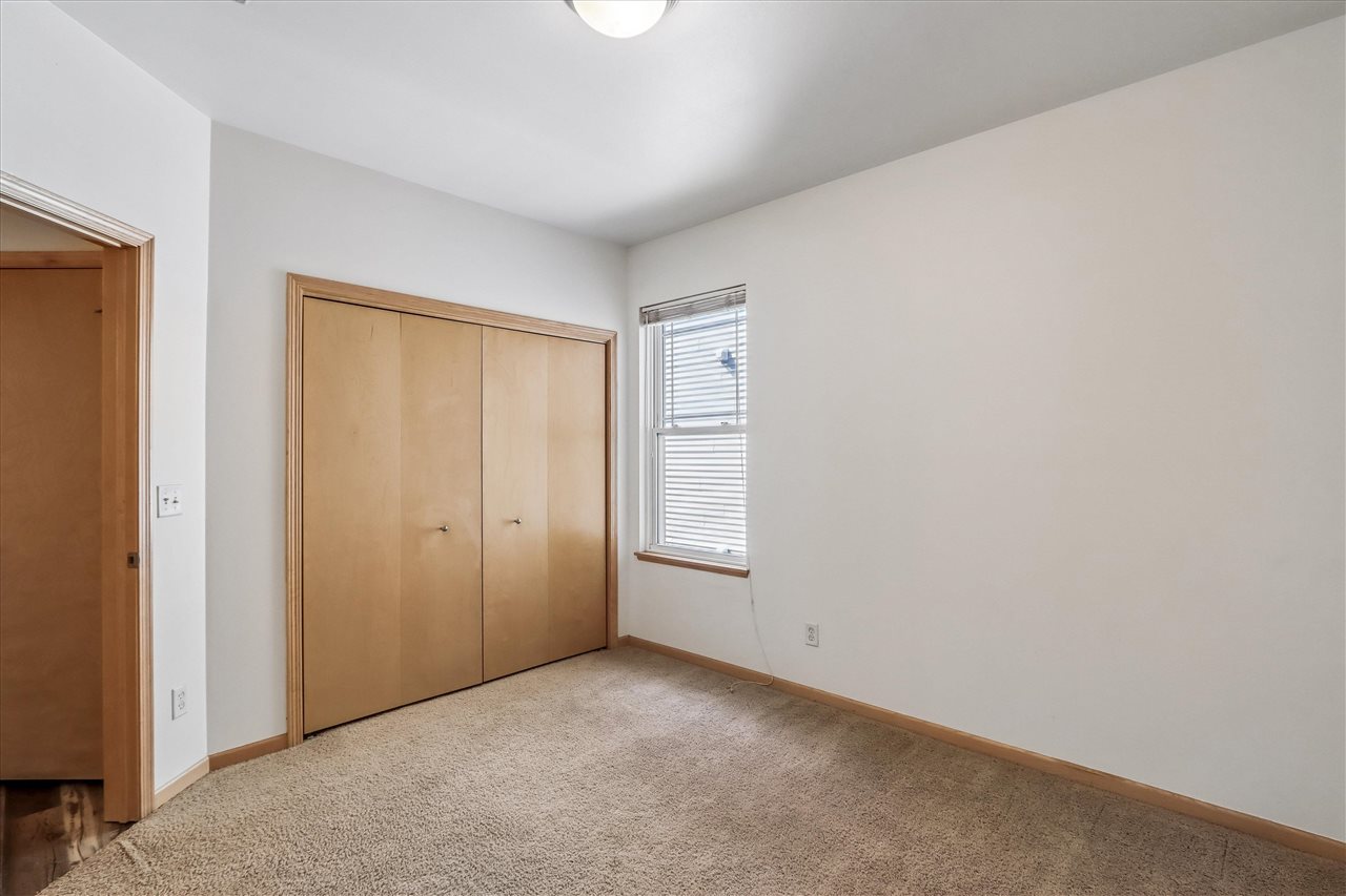 1092 Walnut Avenue Riverside IA 52327