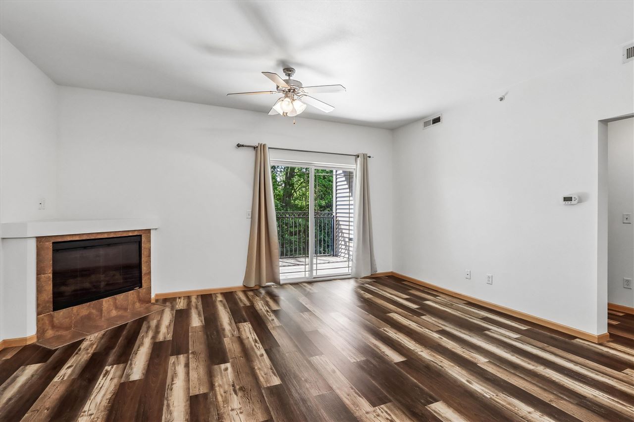 1092 Walnut Avenue Riverside IA 52327