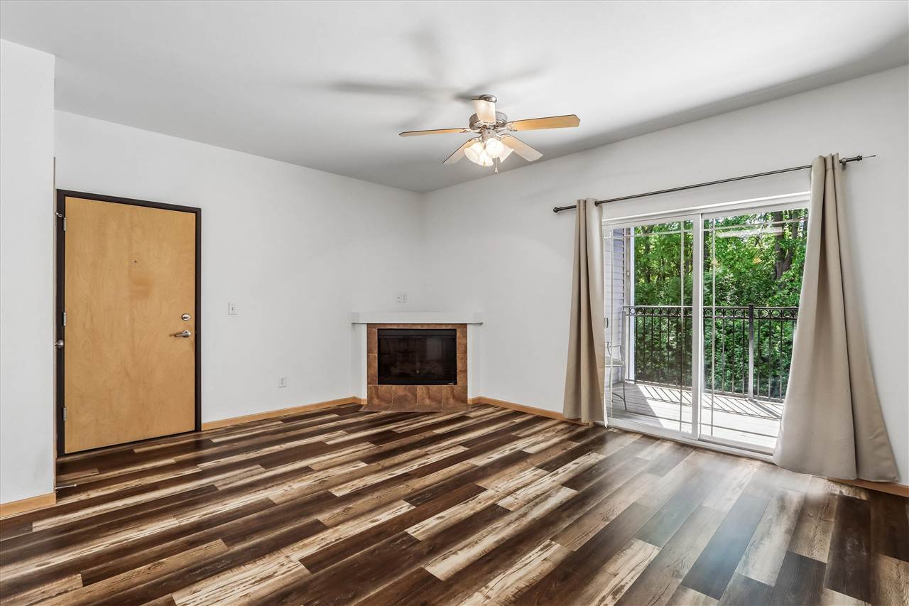 1092 Walnut Avenue Riverside IA 52327