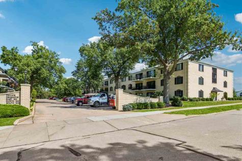 150 Thompson Drive SE Cedar Rapids IA 52403