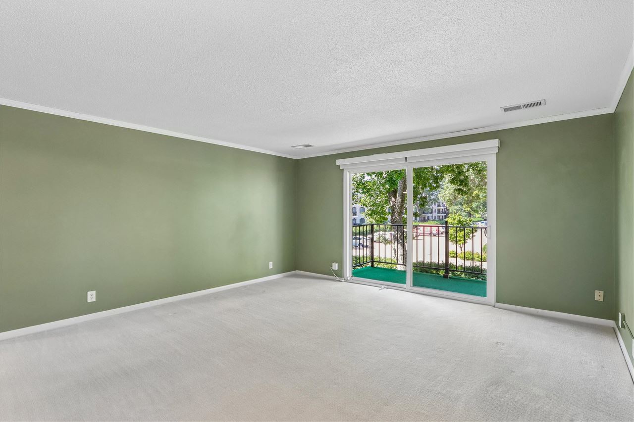 150 Thompson Drive SE Cedar Rapids IA 52403