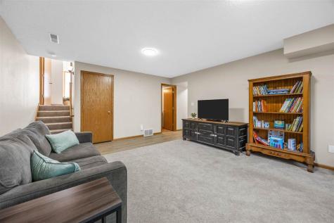 1545 Mckinley Place Iowa City IA 52246