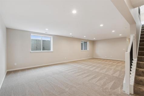 640 Maclan Court Iowa City IA 52246