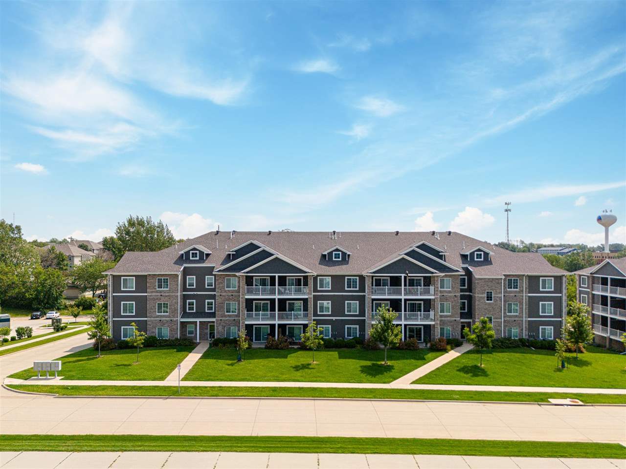 2863 Spring Rose Circle Coralville IA 52241