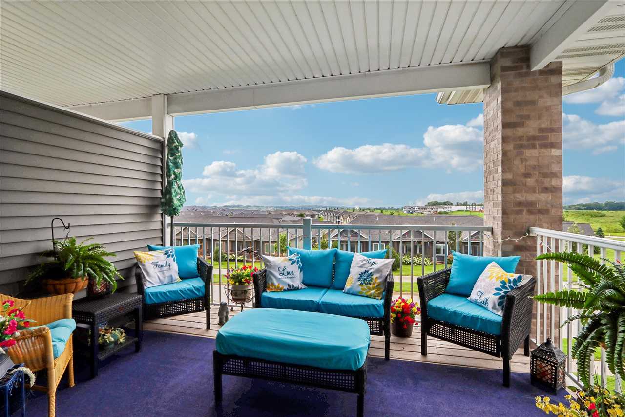 2863 Spring Rose Circle Coralville IA 52241