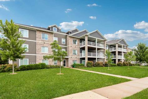 2863 Spring Rose Circle Coralville IA 52241