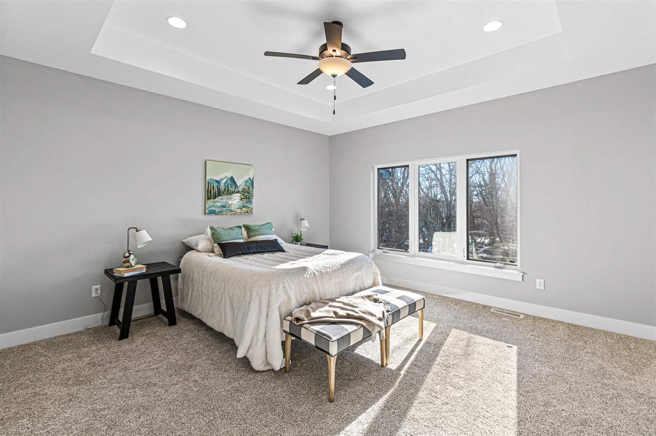354 Hidden Ridge Drive Coralville IA 52241