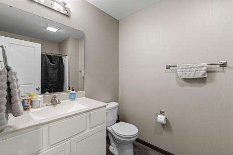 363 Aspen Court Solon IA 52333