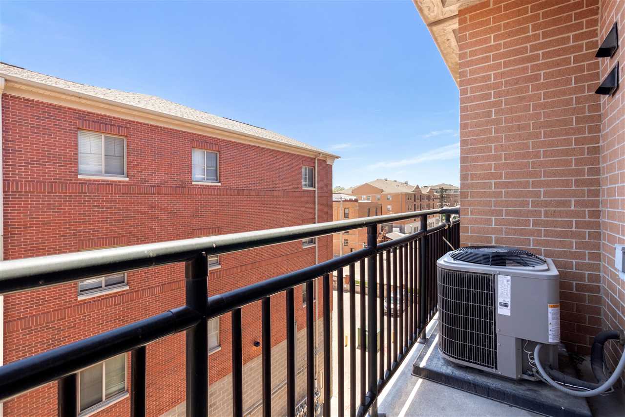 332 S Linn Street Iowa City IA 52240