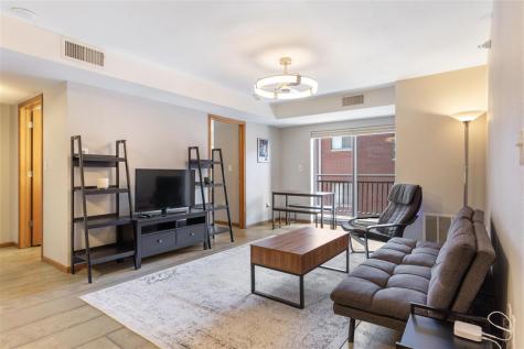 332 S Linn Street Iowa City IA 52240