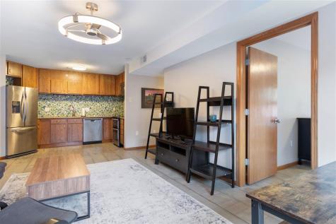 332 S Linn Street Iowa City IA 52240
