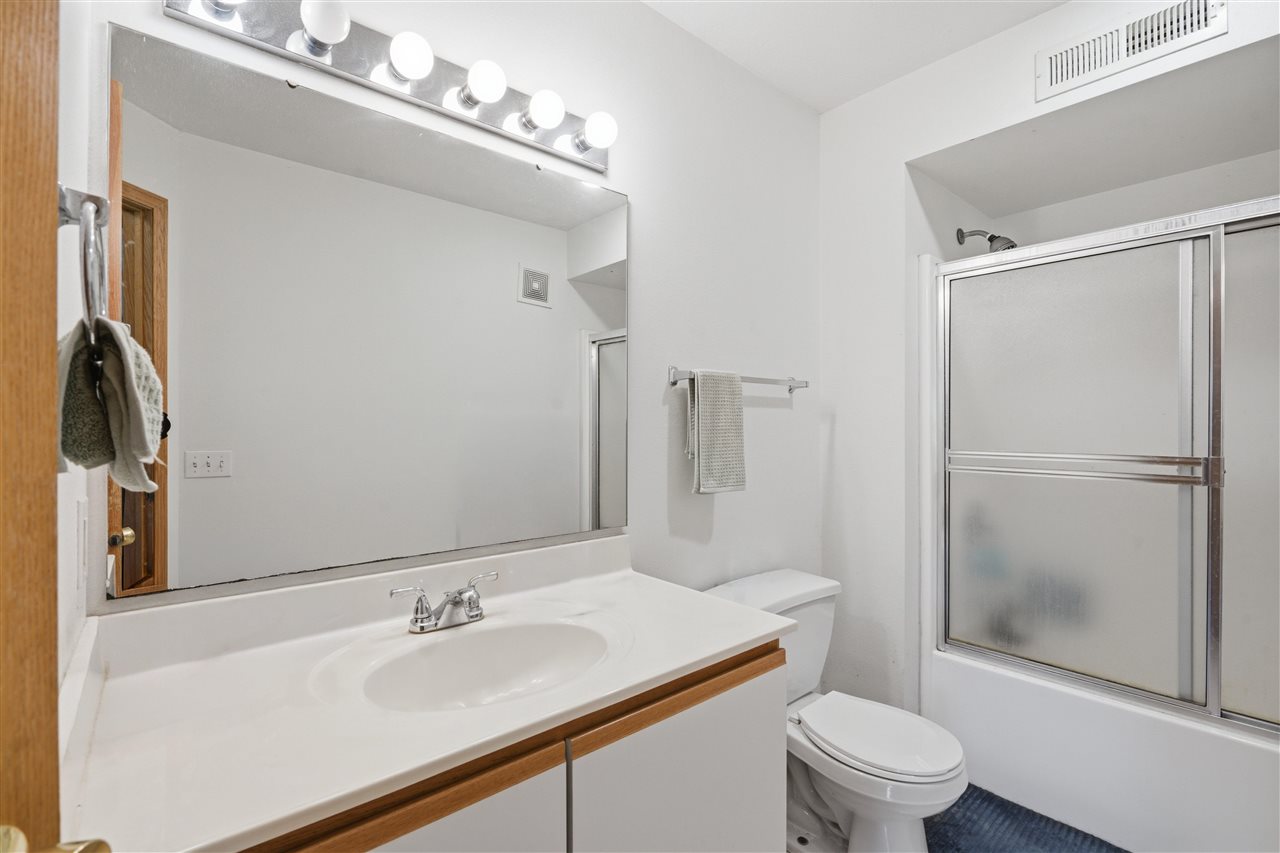 2270 Holiday Road Coralville IA 52241