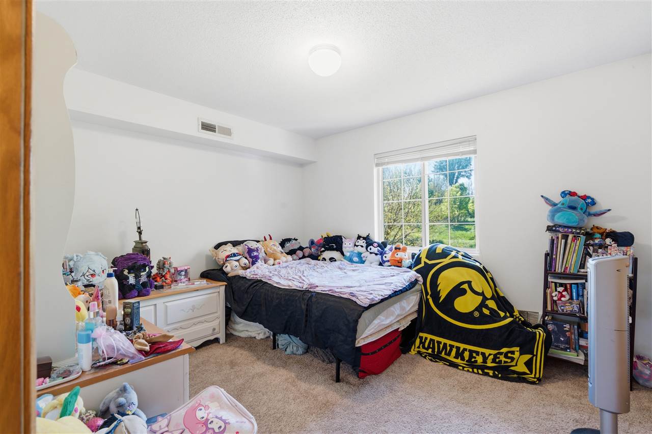 2270 Holiday Road Coralville IA 52241