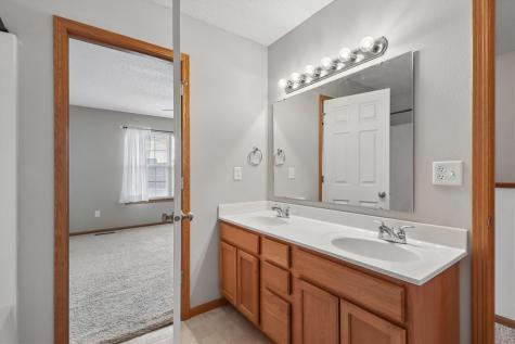 55 Primrose Court Iowa City IA 52240