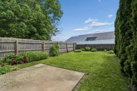 55 Primrose Court Iowa City IA 52240