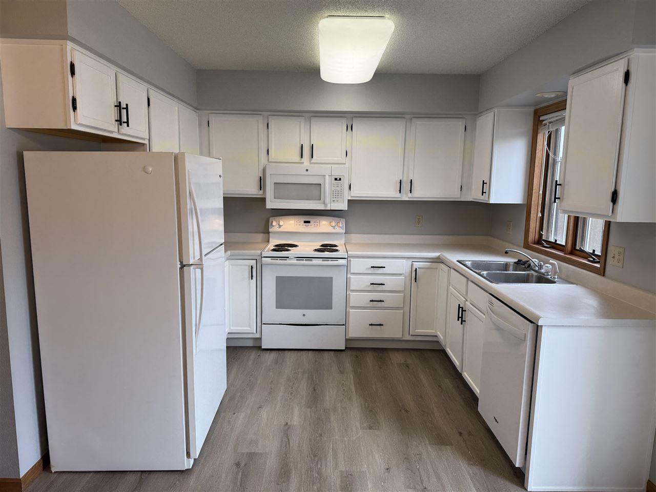 1905 Earl Road Iowa City IA 52246