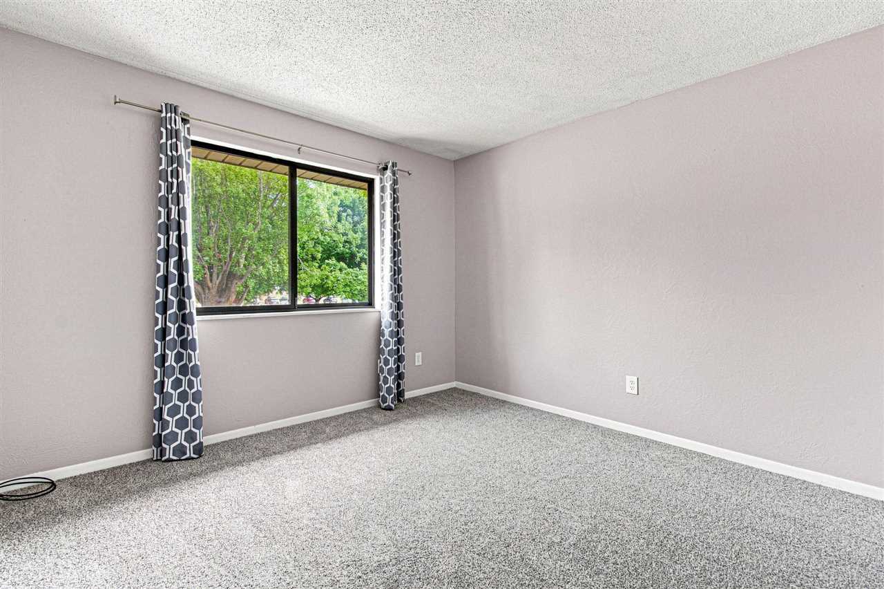 5720 Golden Court NE Cedar Rapids IA 52402