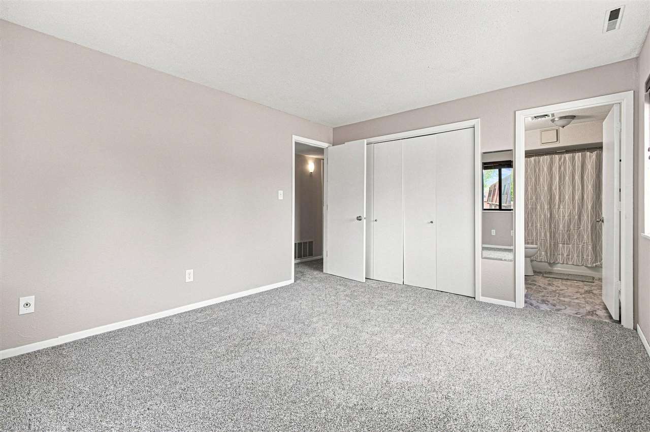 5720 Golden Court NE Cedar Rapids IA 52402