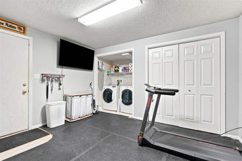 702 West Side Drive Iowa City IA 52246