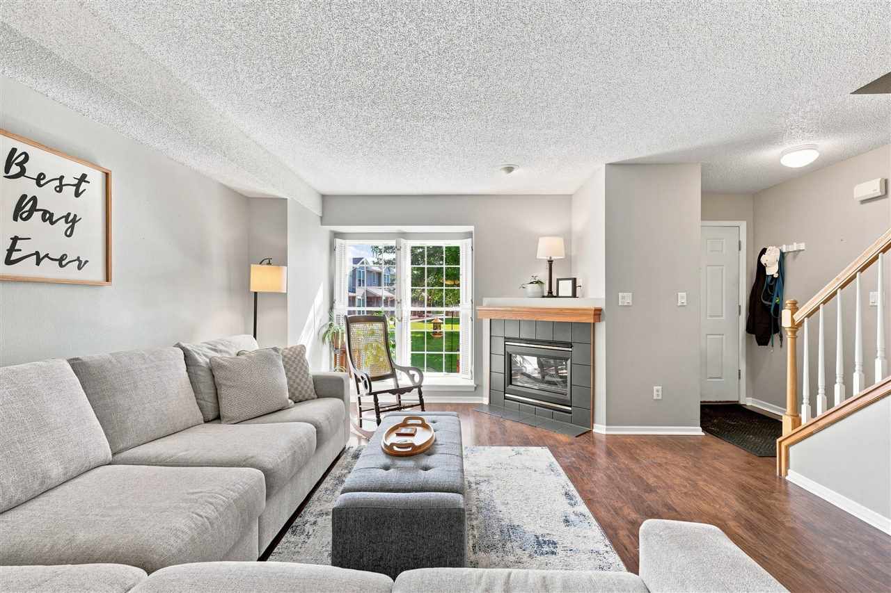 702 West Side Drive Iowa City IA 52246