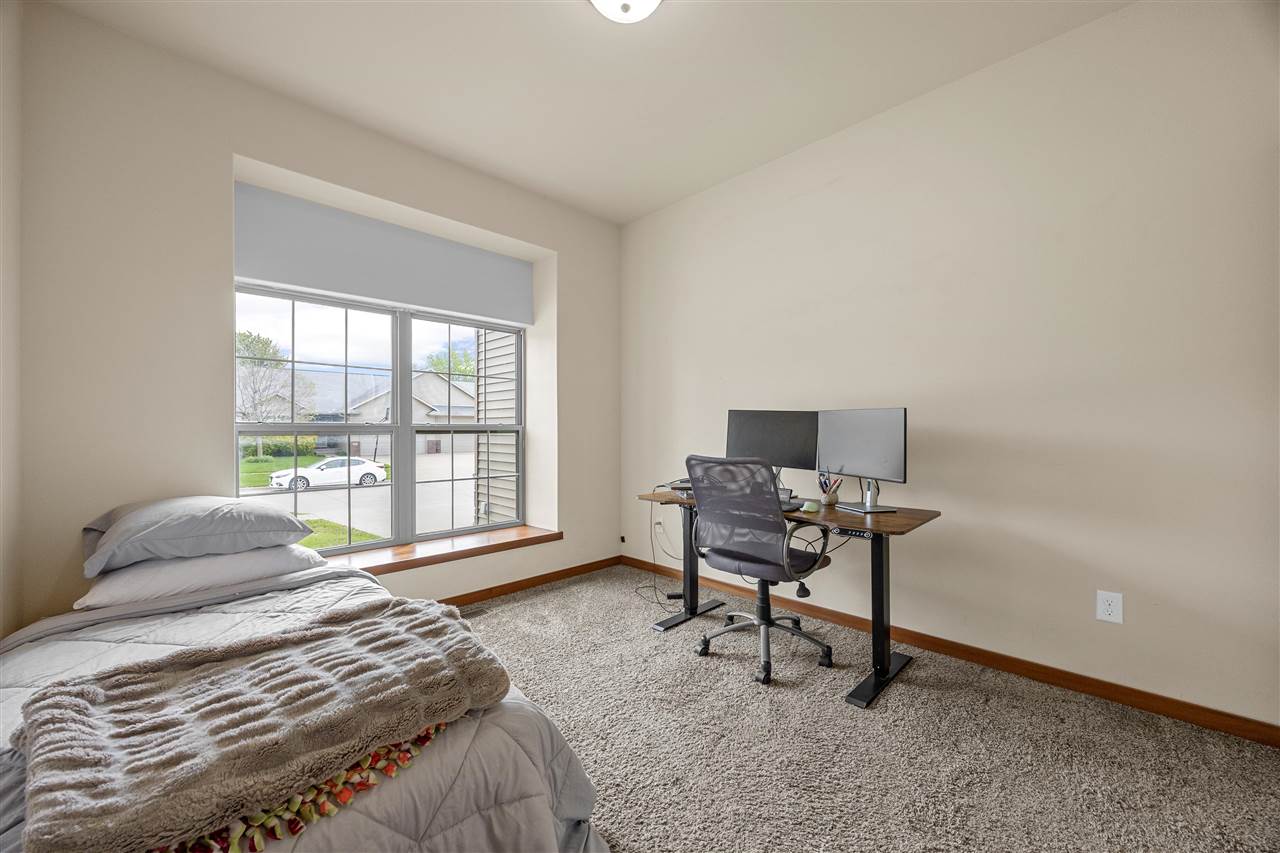 323 Windflower Lane Solon IA 52333
