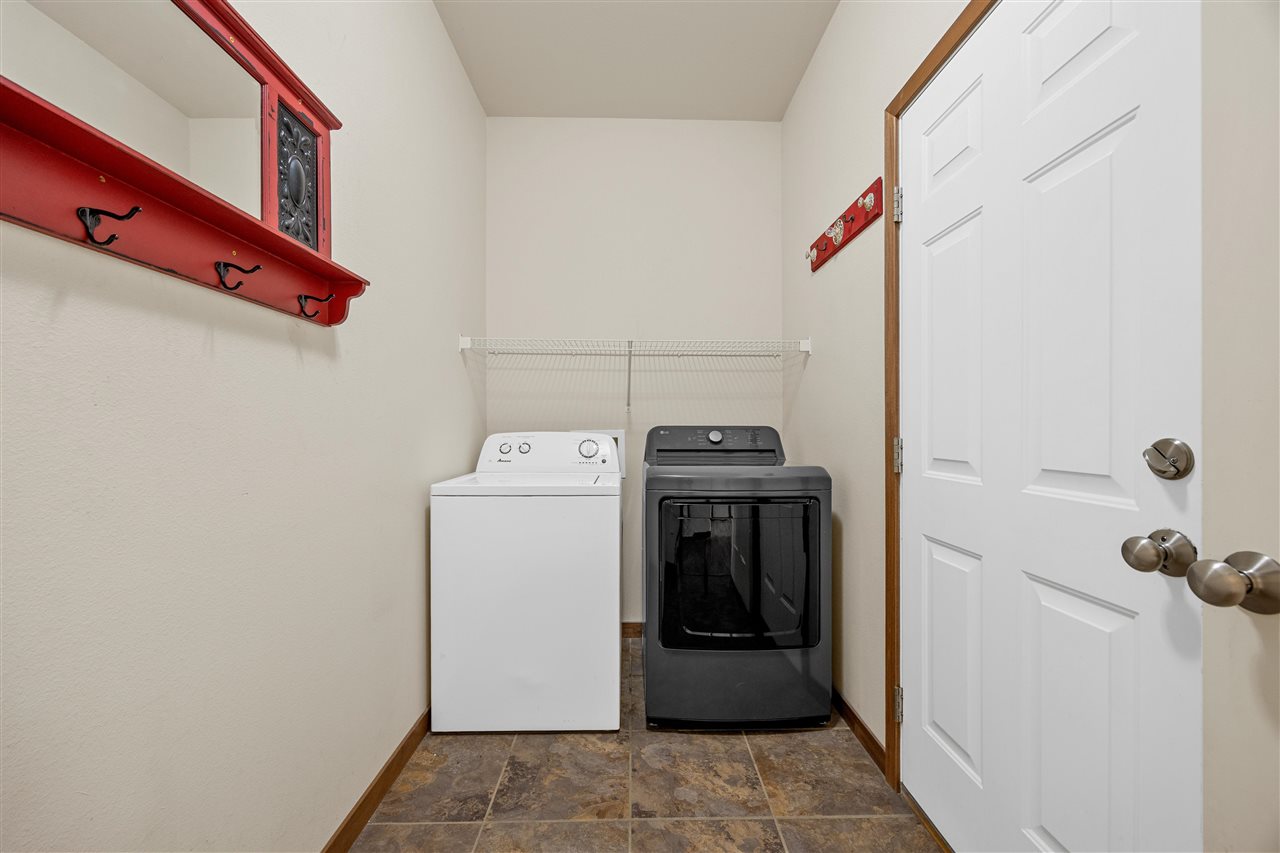323 Windflower Lane Solon IA 52333
