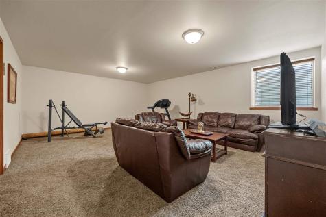 323 Windflower Lane Solon IA 52333