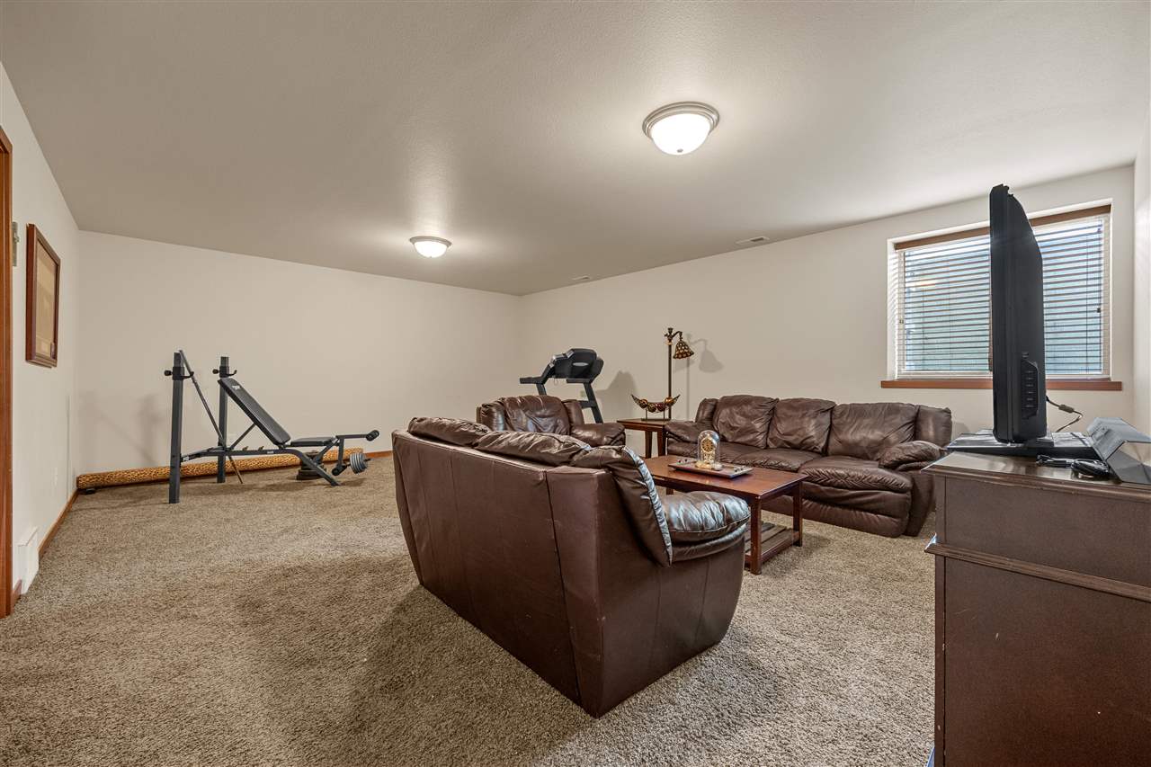323 Windflower Lane Solon IA 52333