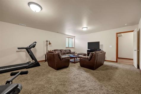 323 Windflower Lane Solon IA 52333