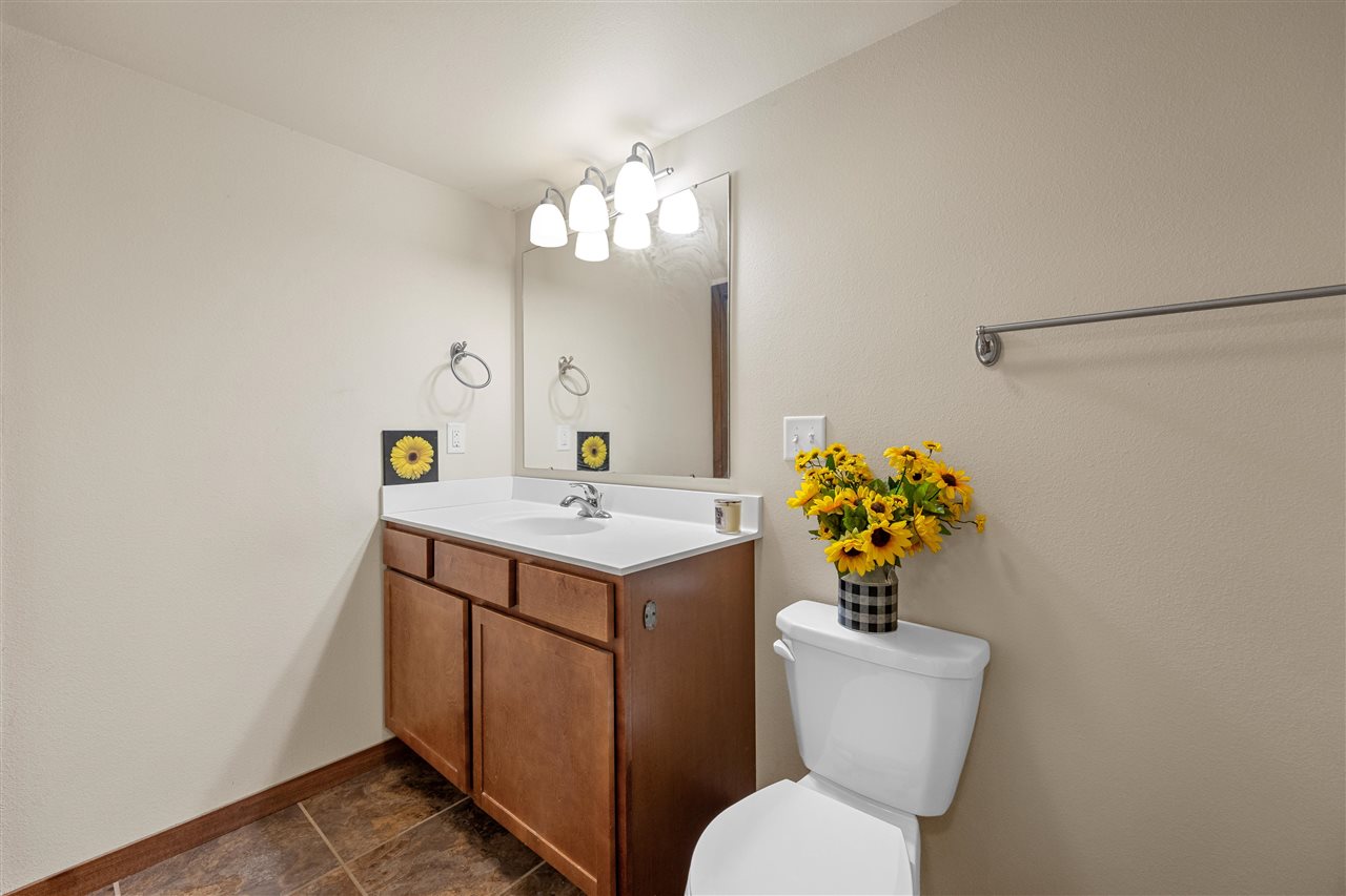 323 Windflower Lane Solon IA 52333