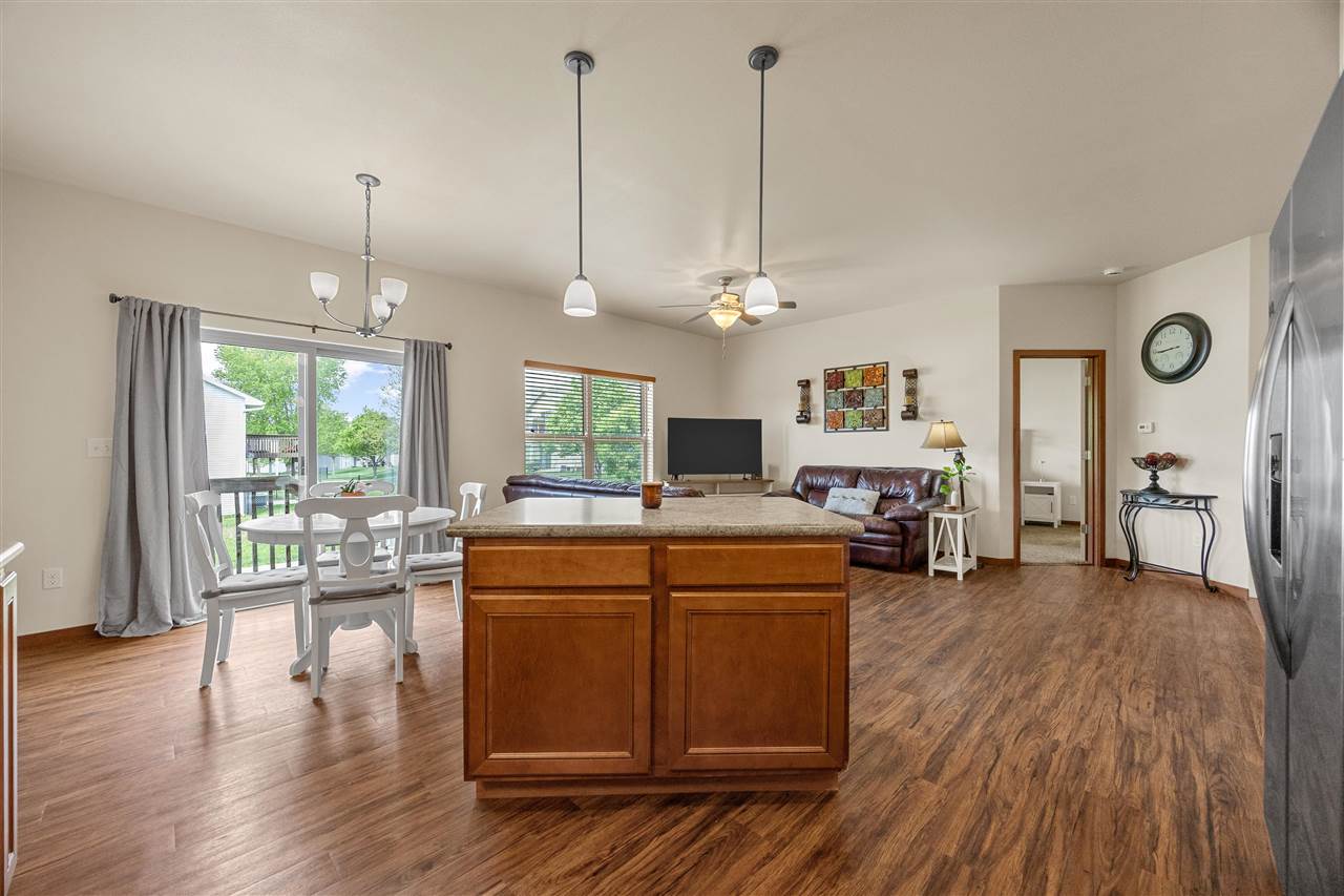 323 Windflower Lane Solon IA 52333