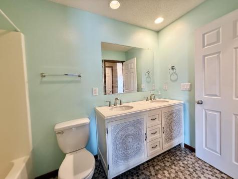 1450 Easton Lane North Liberty IA 52317