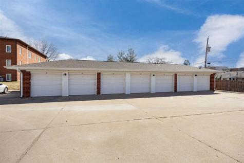600 Grandview Court Iowa City IA 52246