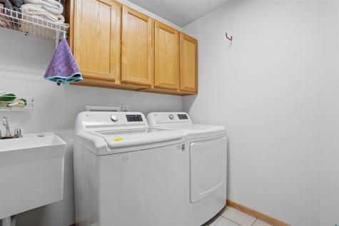 1359 Emily Court Iowa City IA 52246