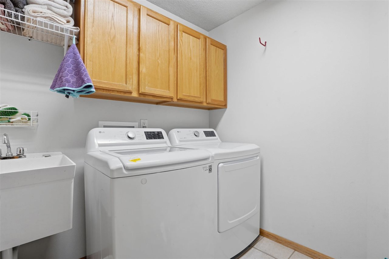 1359 Emily Court Iowa City IA 52246