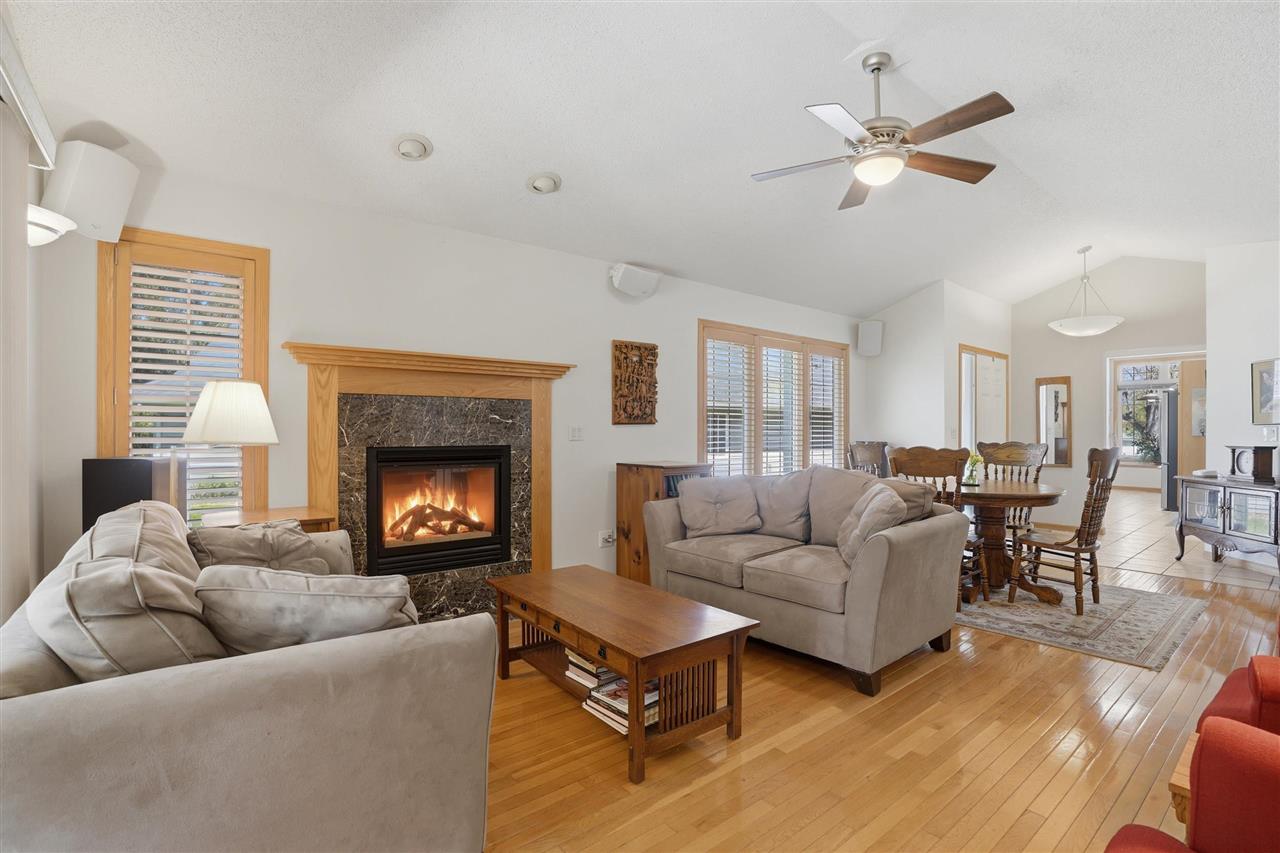 1359 Emily Court Iowa City IA 52246