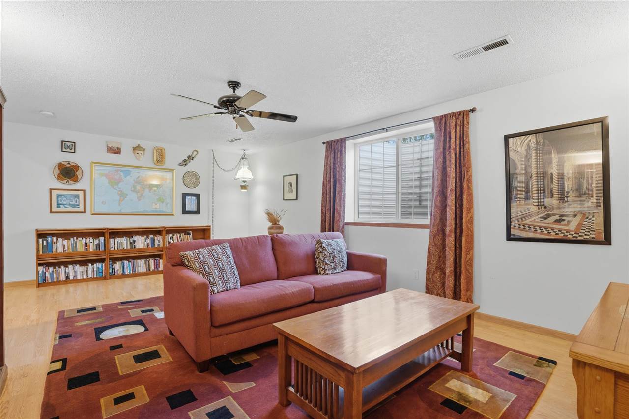 1359 Emily Court Iowa City IA 52246