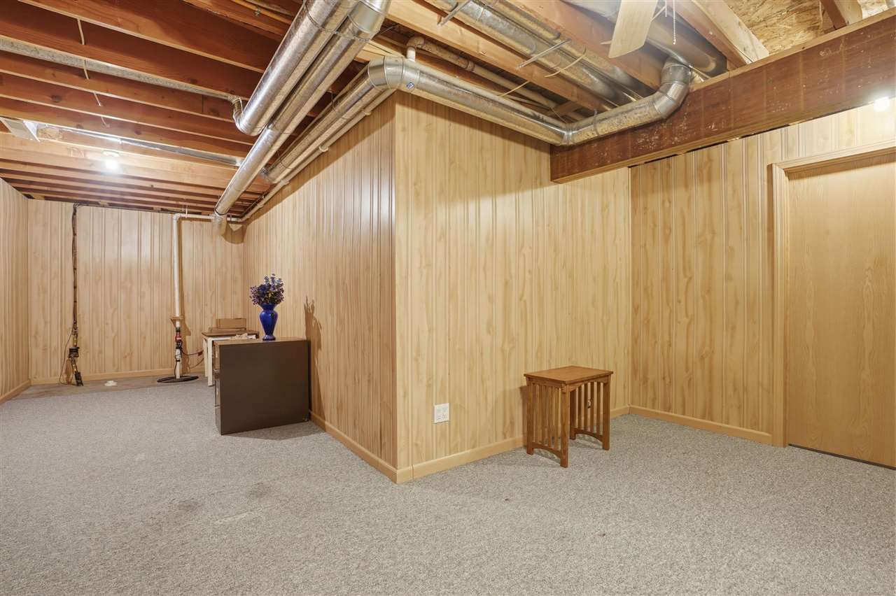 1359 Emily Court Iowa City IA 52246