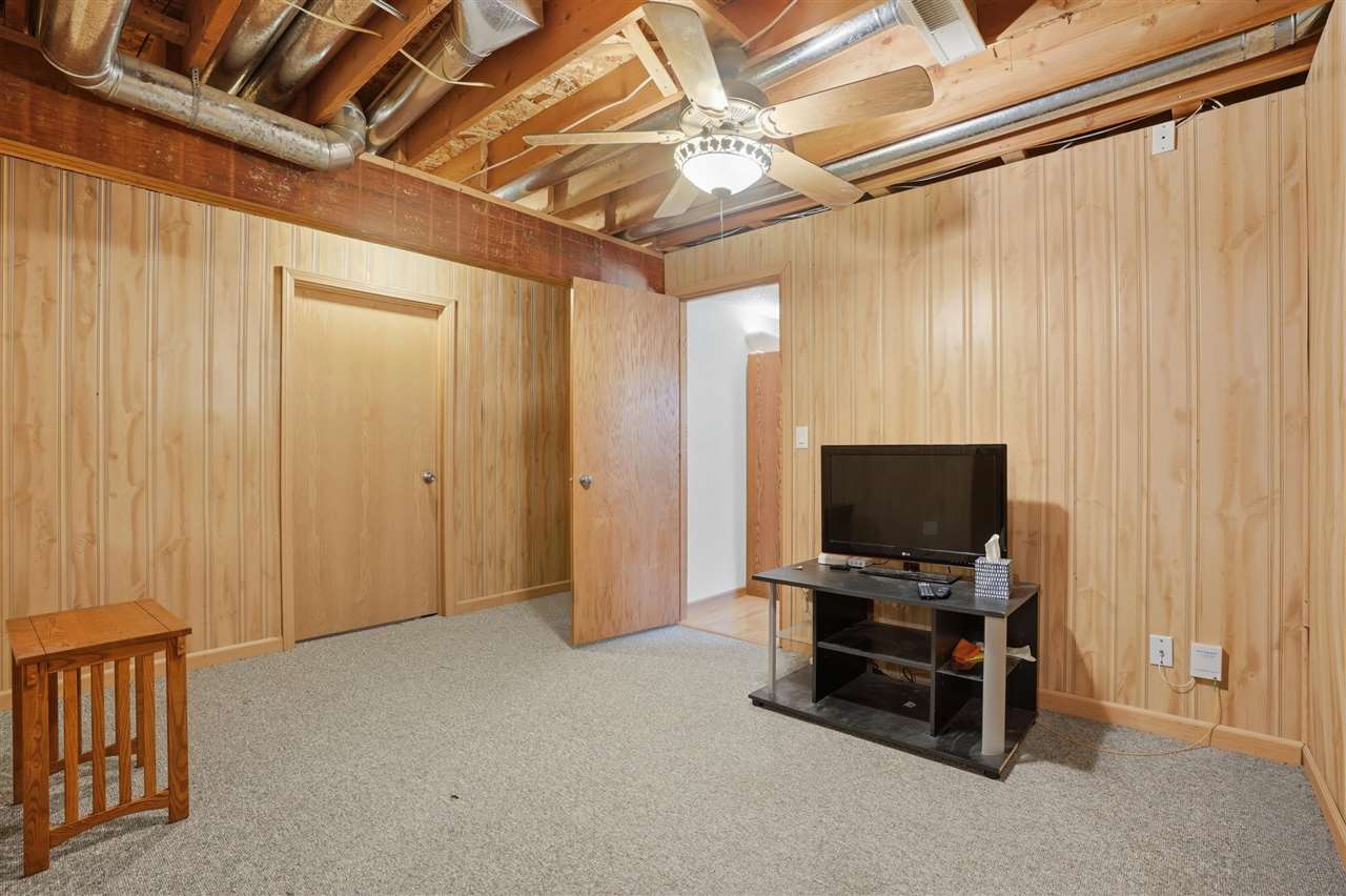 1359 Emily Court Iowa City IA 52246
