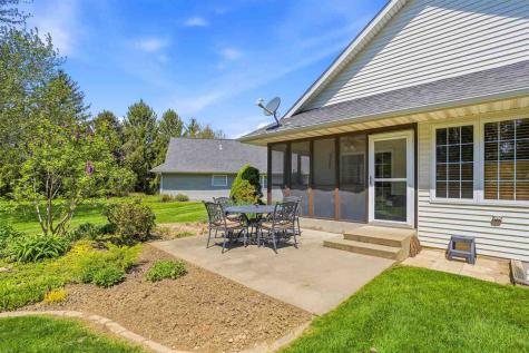1359 Emily Court Iowa City IA 52246