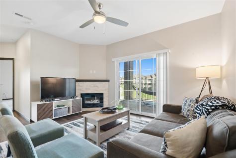 2871 Spring Rose Circle Coralville IA 52241