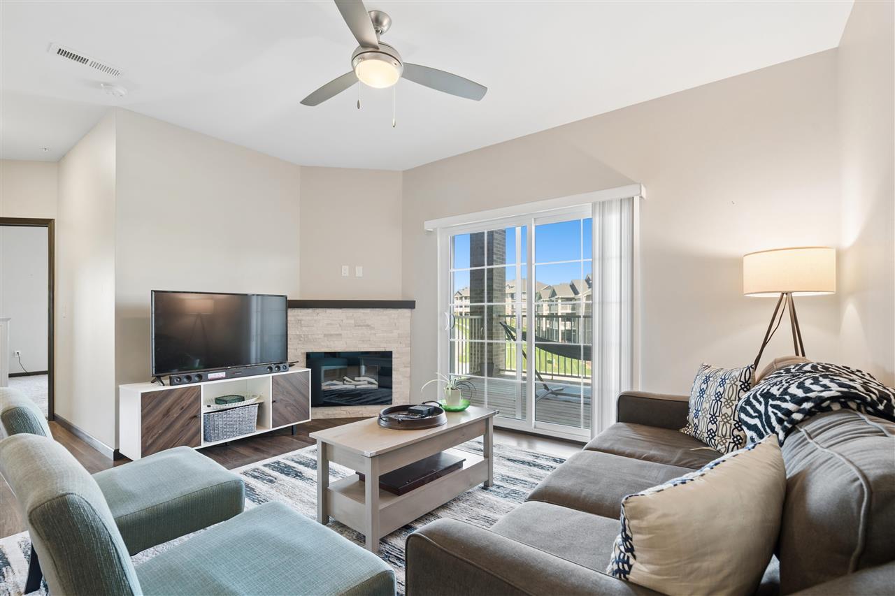 2871 Spring Rose Circle Coralville IA 52241