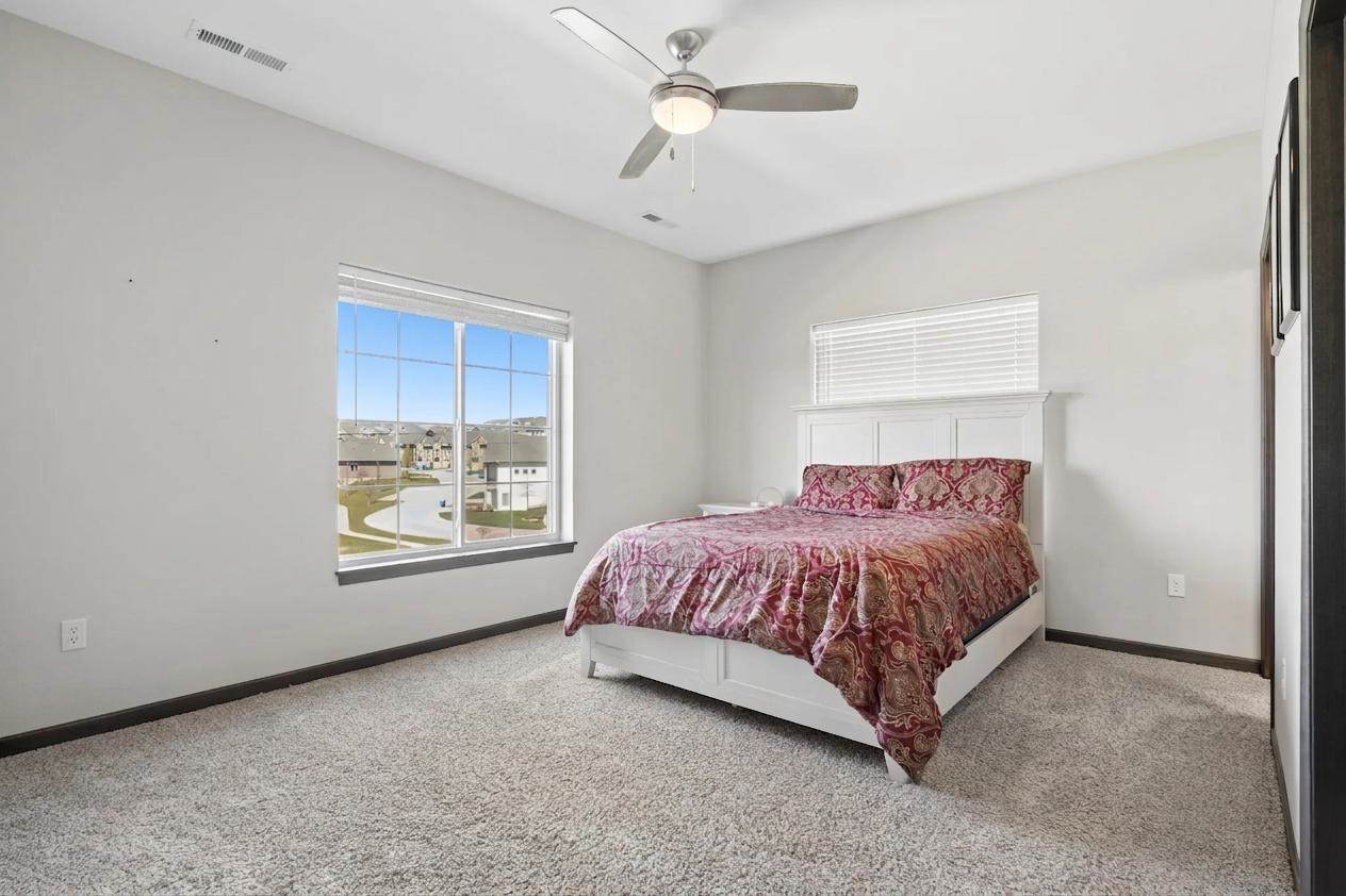 2871 Spring Rose Circle Coralville IA 52241
