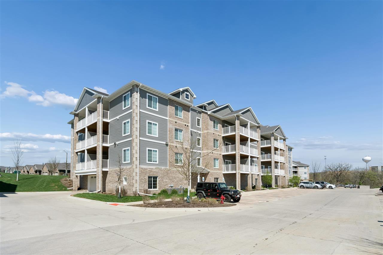 2871 Spring Rose Circle Coralville IA 52241