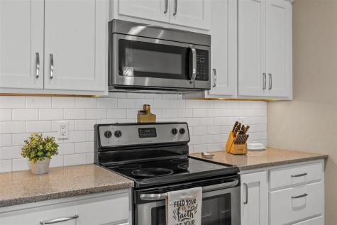 1516 Ranier Drive Iowa City IA 52246