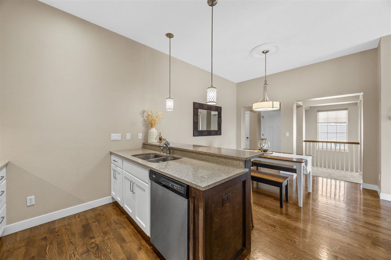 1516 Ranier Drive Iowa City IA 52246